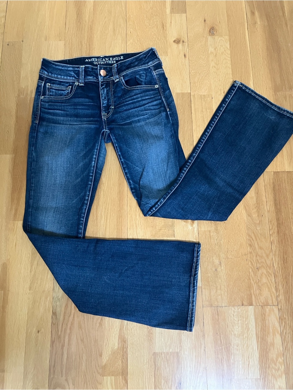 American Eagle Outfitters Women's Kickboot Jeans in Dark Blue Wash